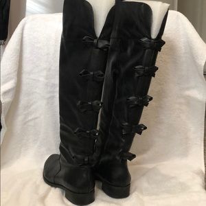 Gianni Bini bow back black riding boots!